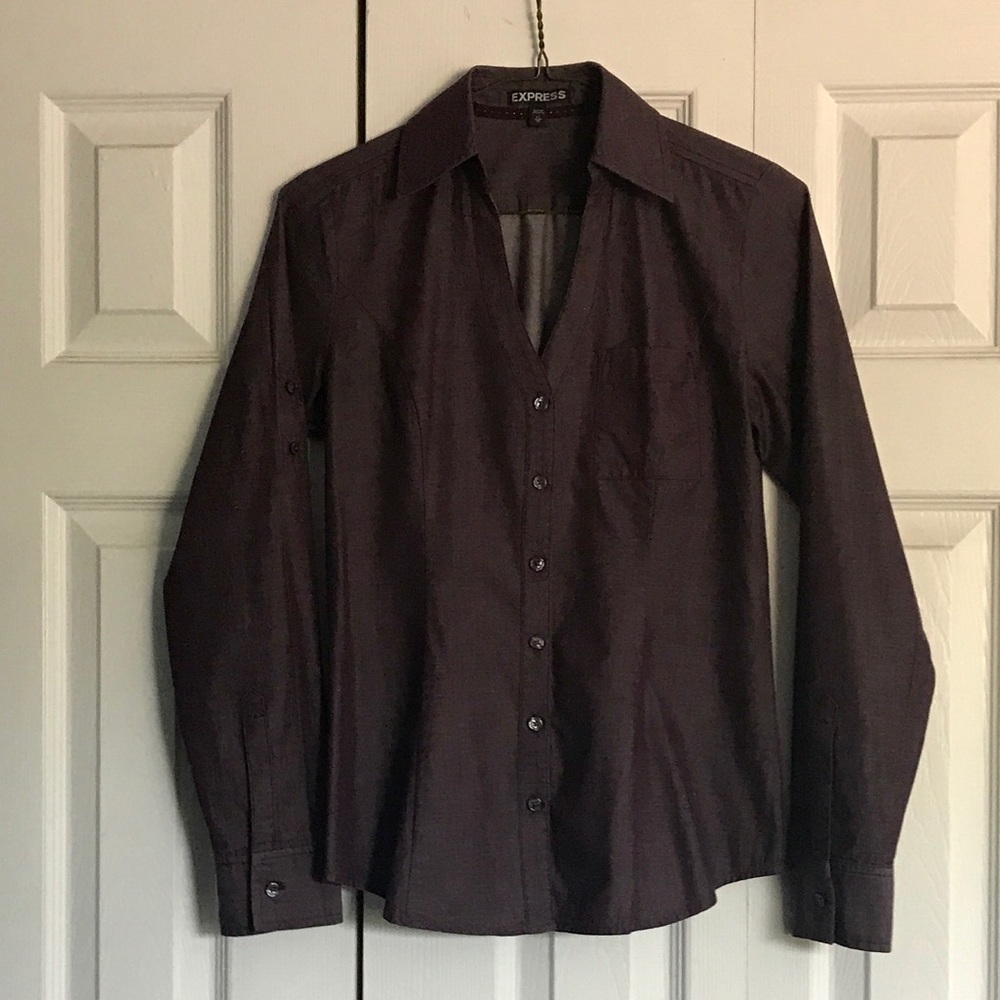 Essential Button-Up Fitted Blouse! ❤️